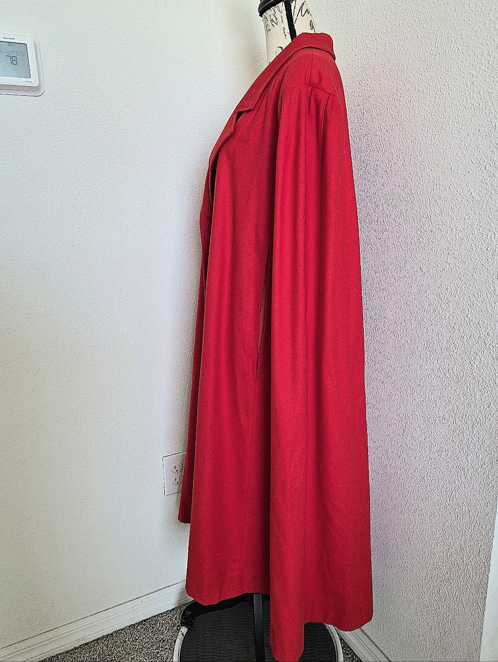SOLD Vintage Pendleton Red Long 100% Wool Cape Coat Size L Button USA Classic - Picture 13 of 17